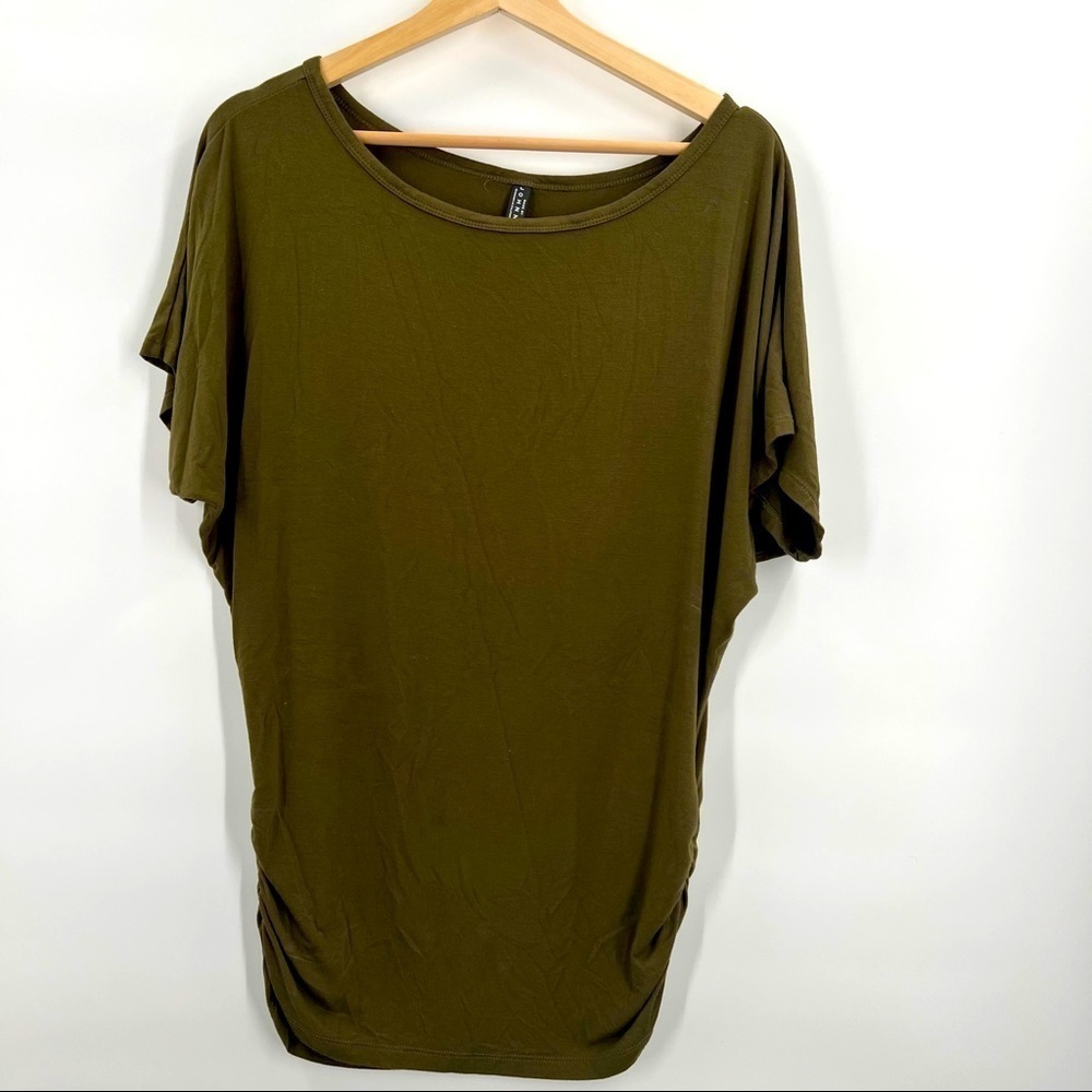 Made by Johnny, crew neck, medium, woman